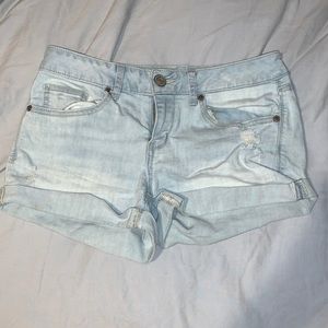 Light jean shorts